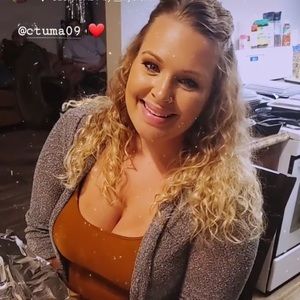 Meet your Posher, Cassandra